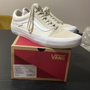 Vans Old Skool Pro Creme/White Color, Cushioned insole, extra pair of laces
